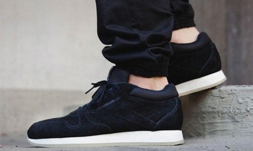 黑白配，Reebok 经典 Crepe 皮质鞋款 “Black” 新配色释出